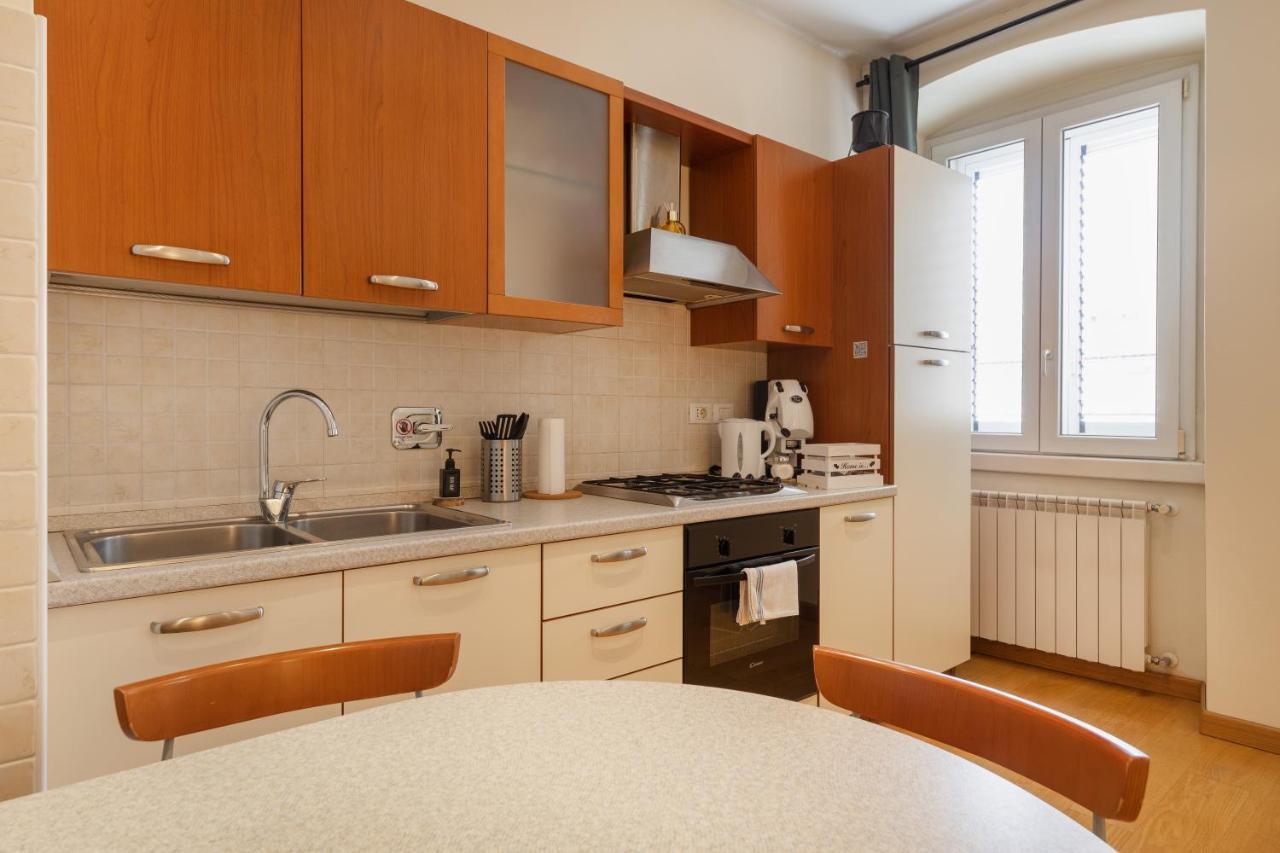 Rifugio Joyce, Comfort A Trieste Con Parcheggio Luaran gambar
